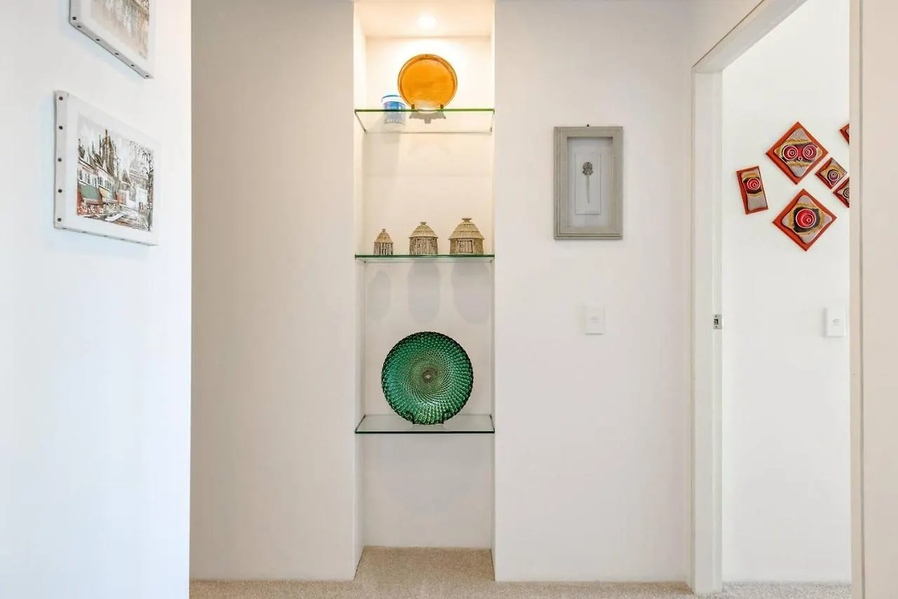 Apartman Cairns Coastal Charmer - Your Waterfront Sanctuary