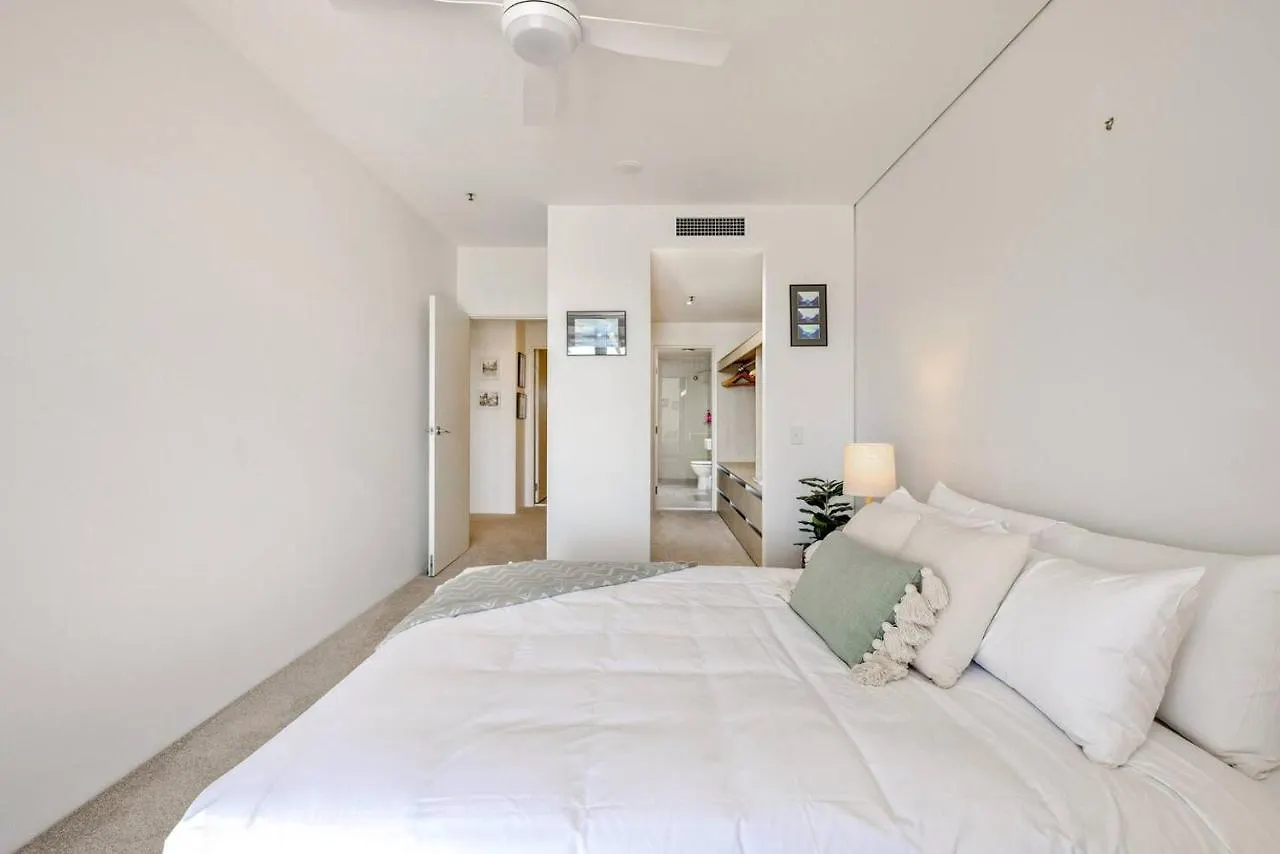 Cairns Coastal Charmer - Your Waterfront Sanctuary Apartman